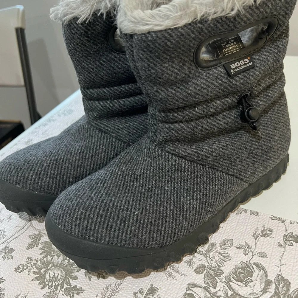 Bogs Boots - Picture 1 of 4